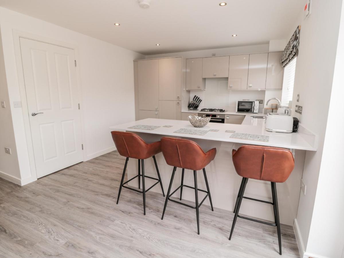 Amble Views Villa Morpeth Bagian luar foto