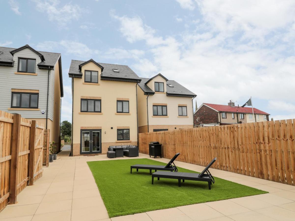 Amble Views Villa Morpeth Bagian luar foto