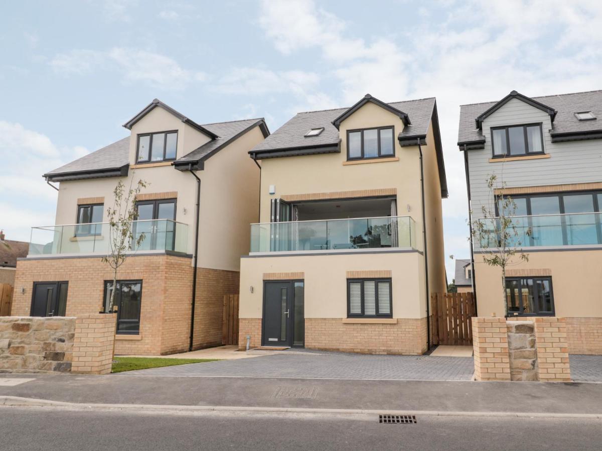 Amble Views Villa Morpeth Bagian luar foto